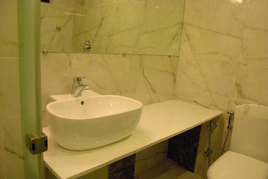 Hotel Shahi Palace Ahmedabad Zimmer foto