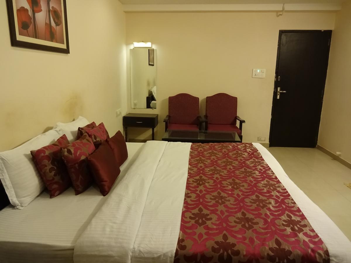 Hotel Shahi Palace Ahmedabad Exterior foto